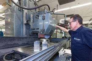 Cylindrical- and surface grinding & superfinishing 7 Cylindrical- and surface grinding & superfinishing 7